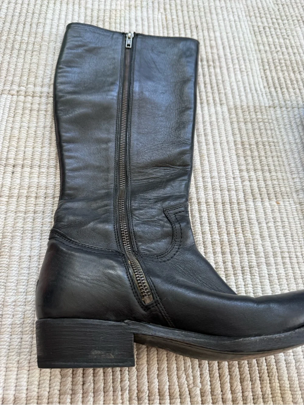 Women’s Frye Shirley Boots Size 9